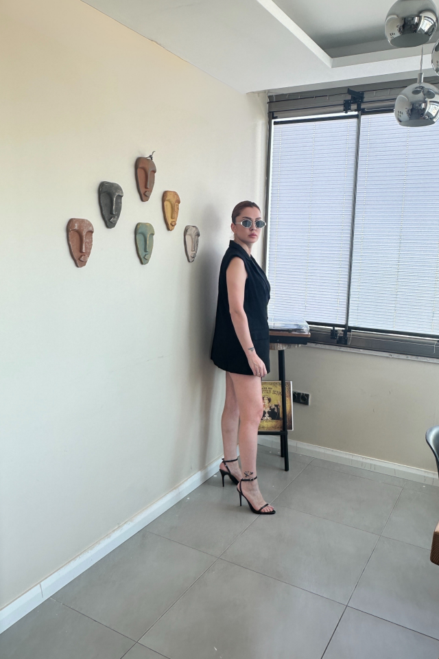 Siyah Keten Şort Etek & Yelek Takım