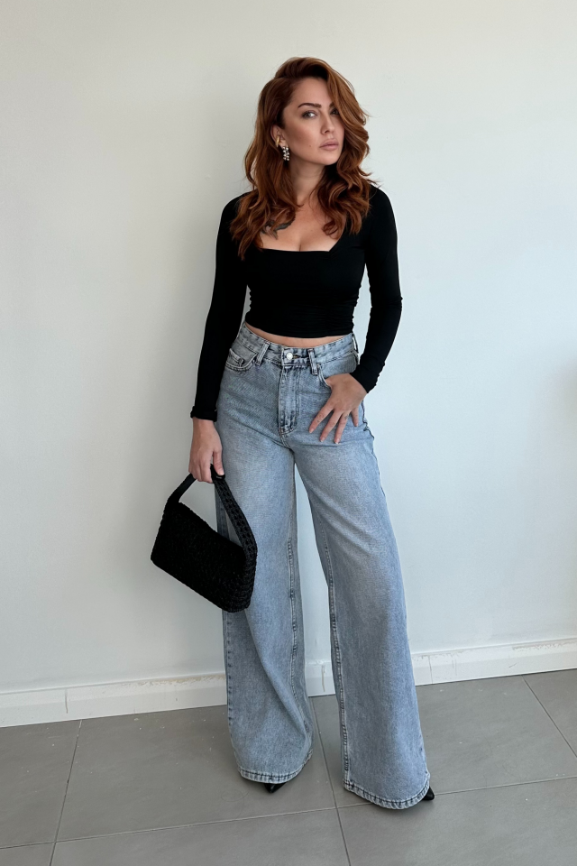 Siyah Önü Büzgülü Bluz