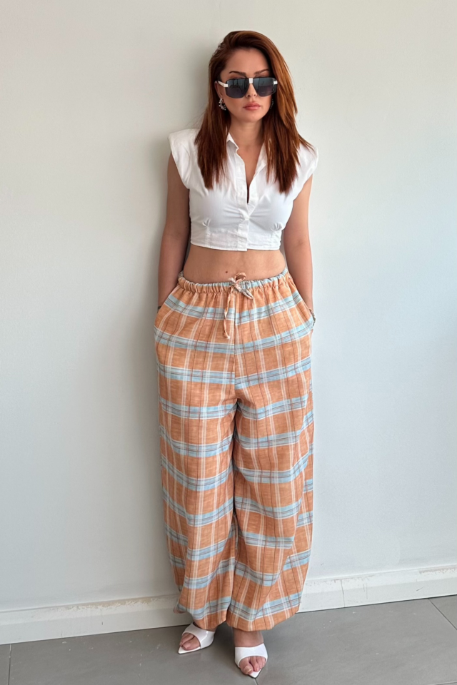 Paçası Lastikli Ekoseli Pantolon