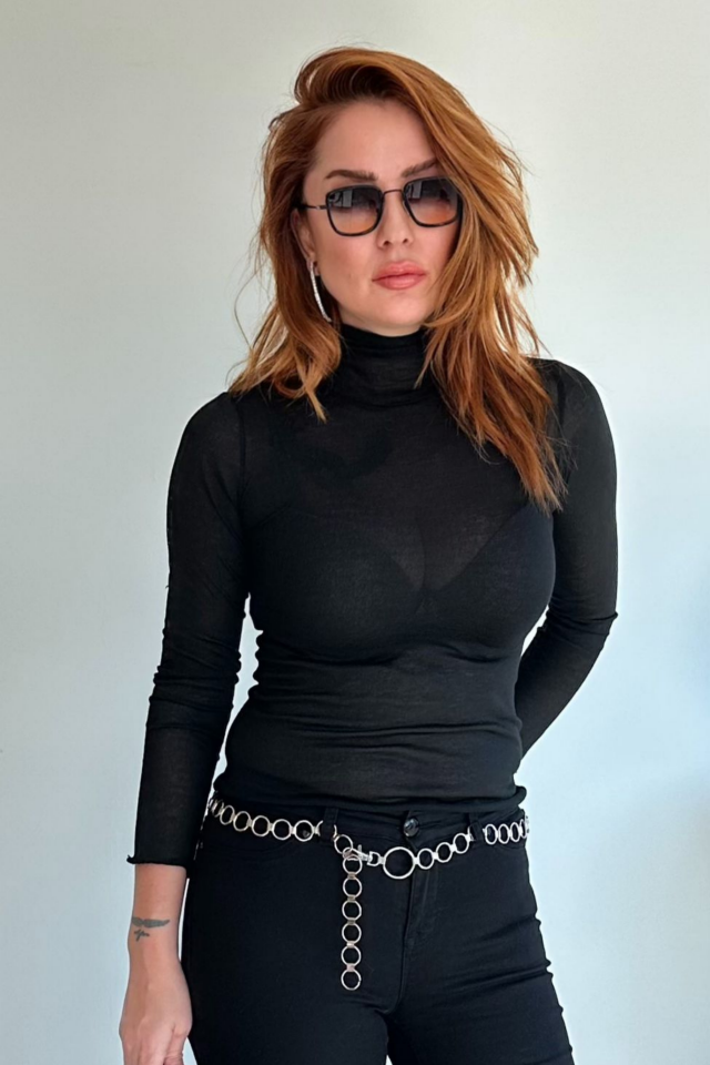 Dik Yaka Siyah Transparan Bluz