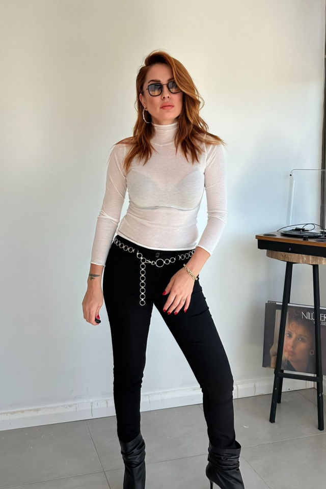 Dik Yaka Beyaz Transparan Bluz