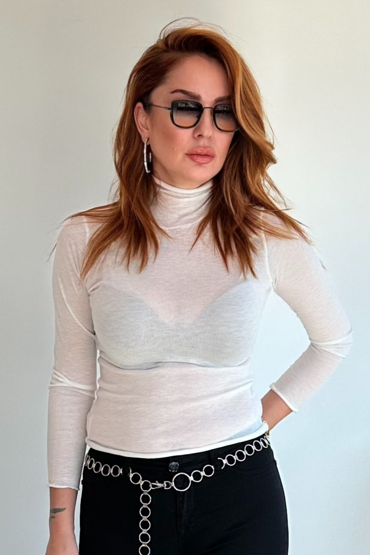 Dik Yaka Beyaz Transparan Bluz