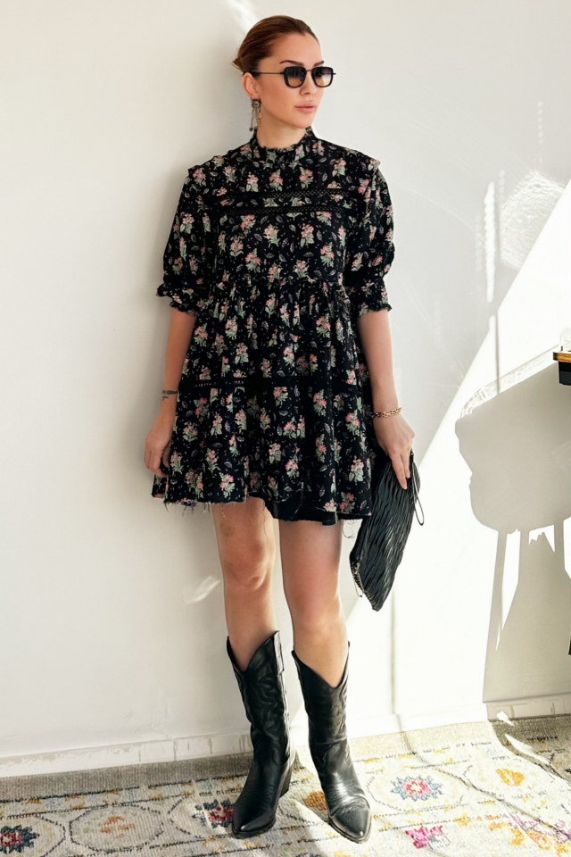 Çiçek Desenli Dantelli  Mini Elbise