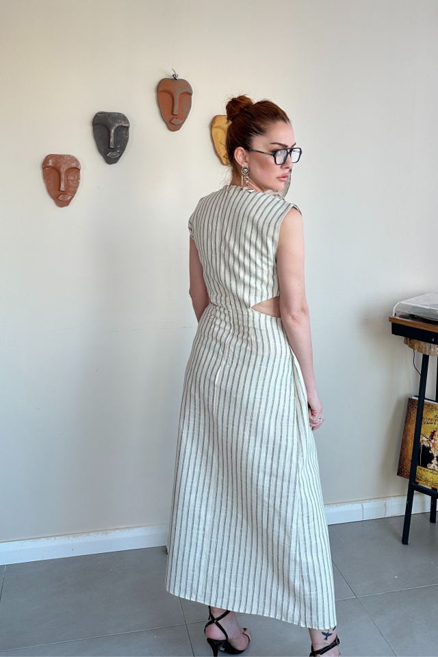 Toka Detaylı Çizgili Elbise