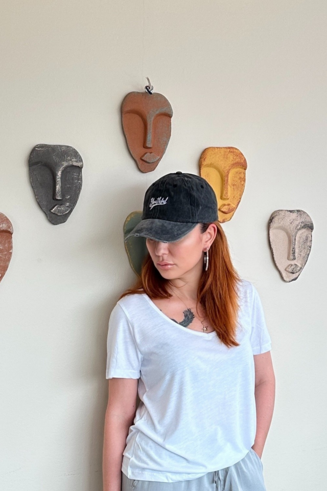 V Yaka Beyaz T-shirt