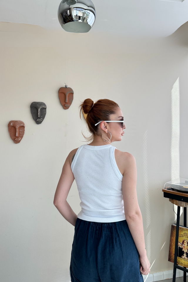 Kalın Biyeli Beyaz Atlet