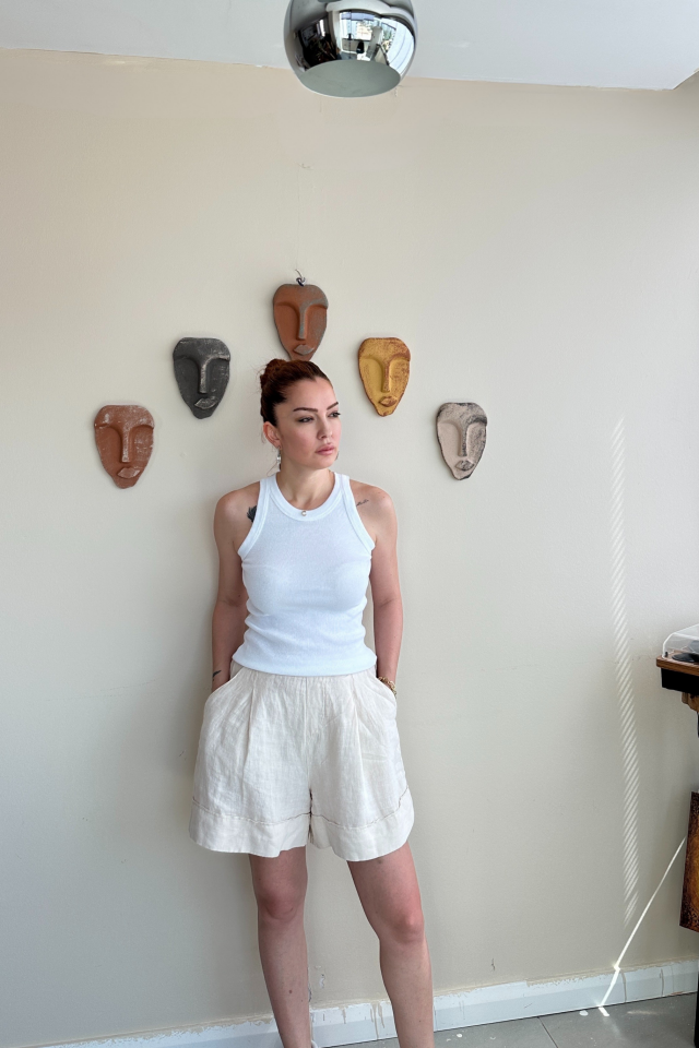 Taş Rengi Keten Şort