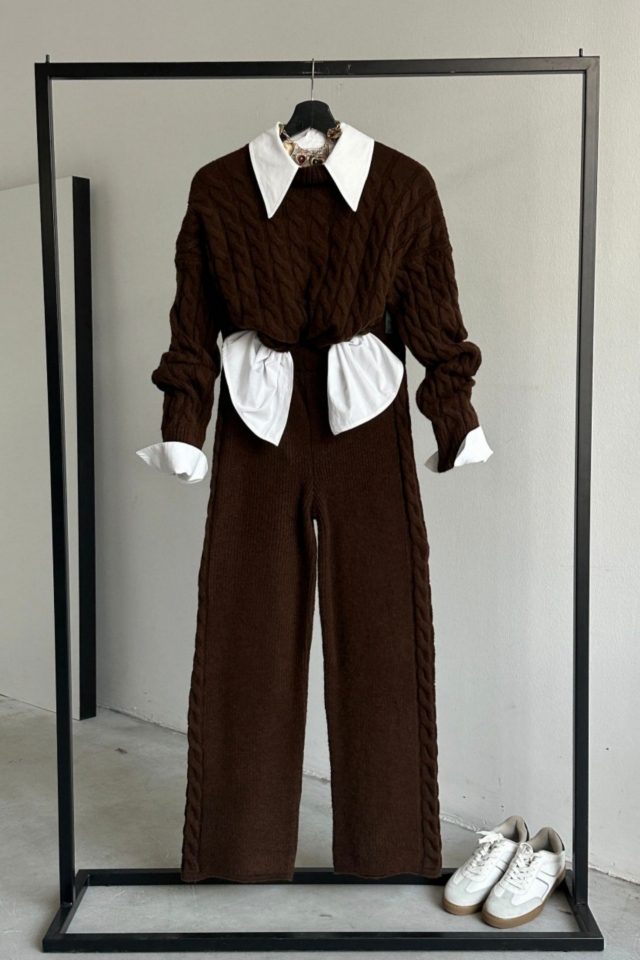 Kahverengi Saç Örgü Detaylı Triko Takım