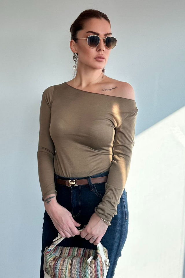 Vizon Kayık Yaka Transparan Bluz