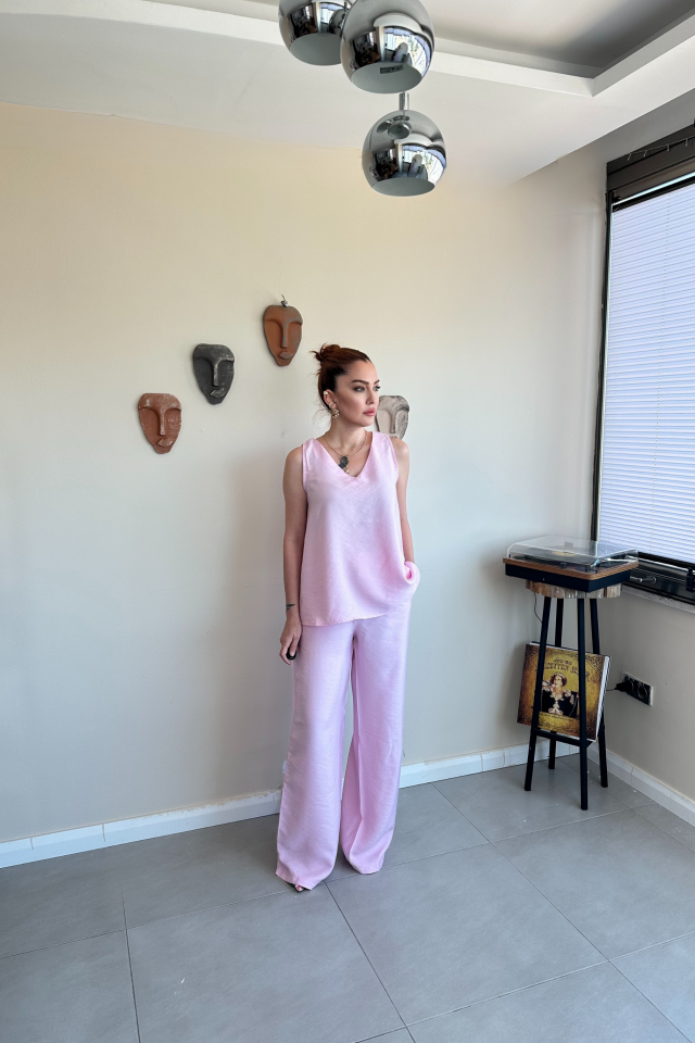 Pembe Kolsuz Bluz Pantolon Takım