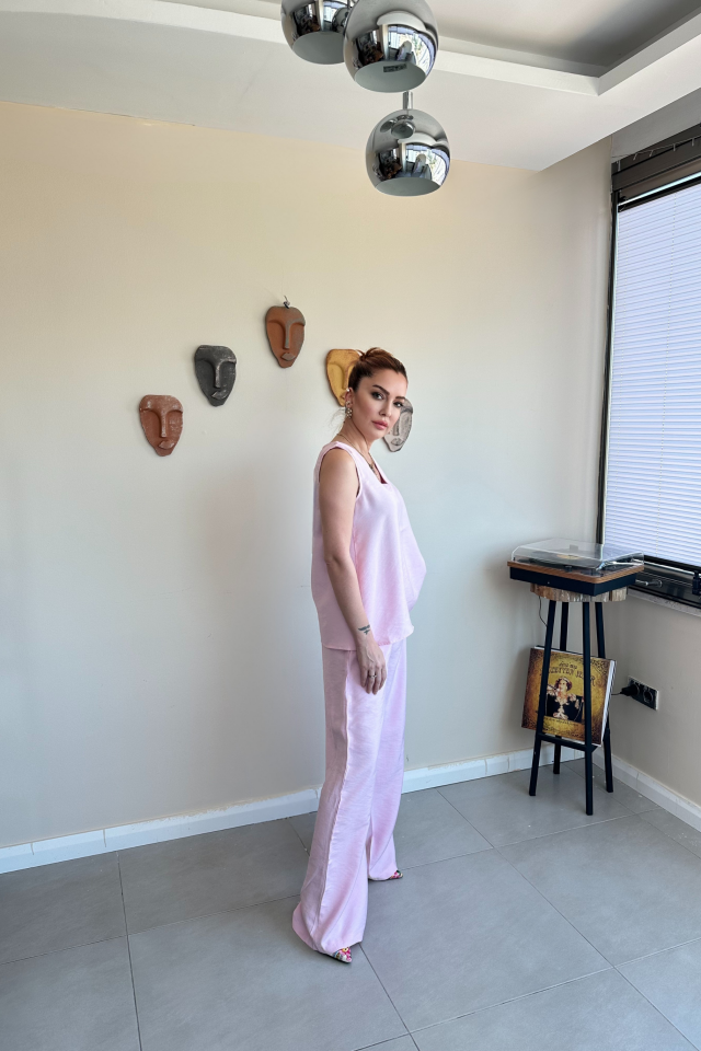 Pembe Kolsuz Bluz Pantolon Takım
