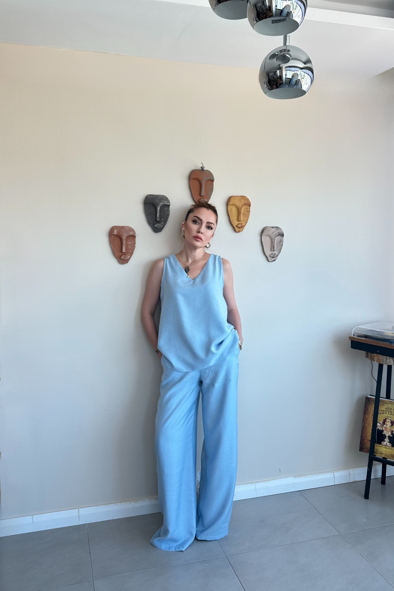 Mavi Kolsuz Bluz Pantolon Takım