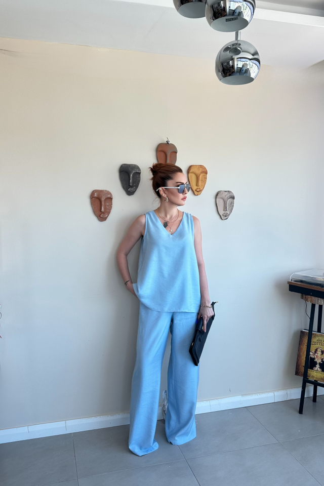 Mavi Kolsuz Bluz Pantolon Takım