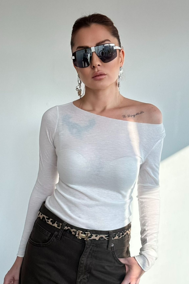 Beyaz Kayık Yaka Transparan Bluz