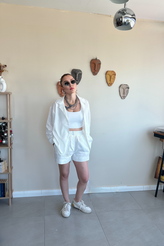 Beyaz Keten Şort Gömlek Takım