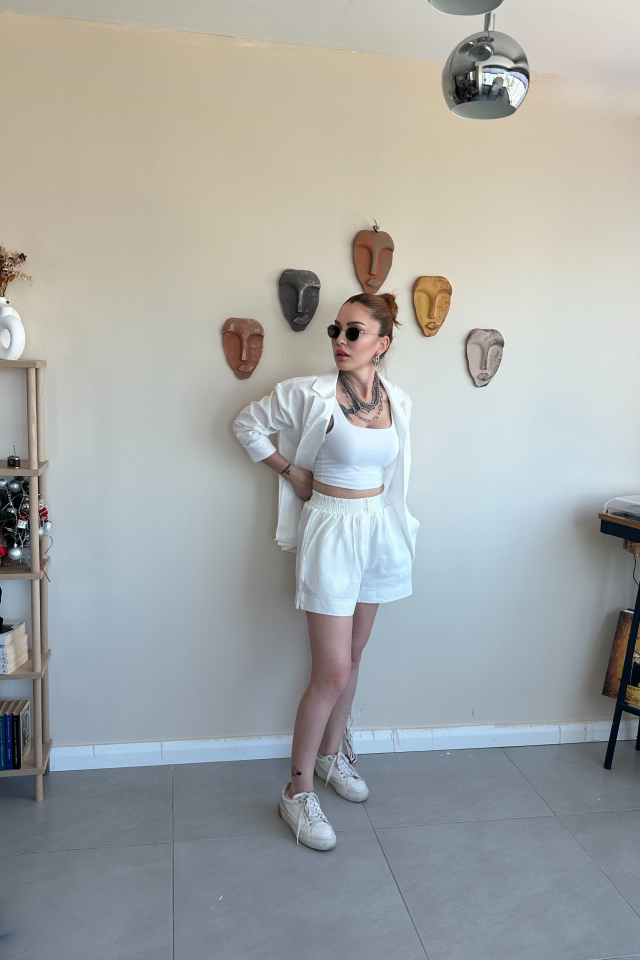 Beyaz Keten Şort Gömlek Takım
