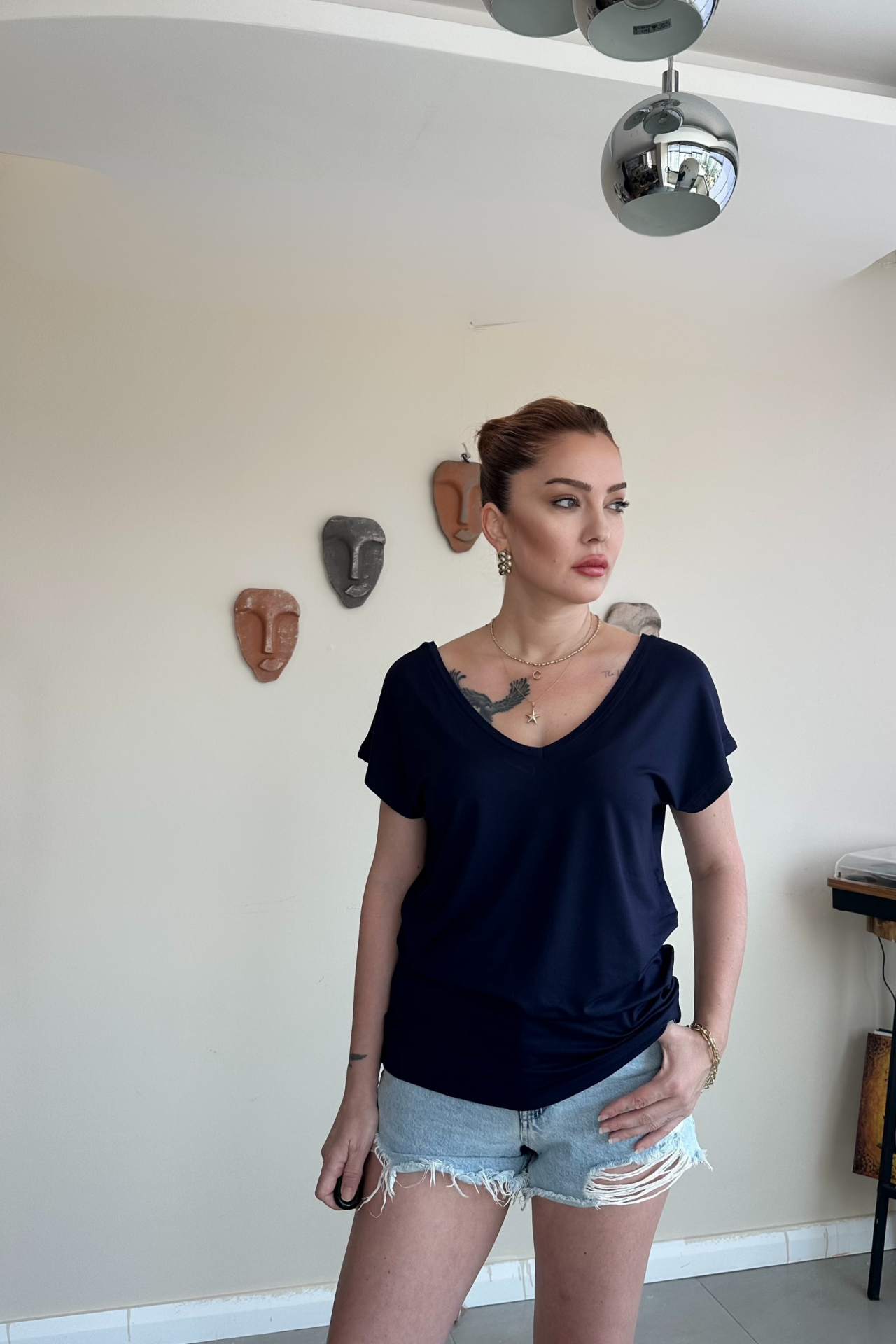 Lacivert Ön Arka V Yaka Tshirt