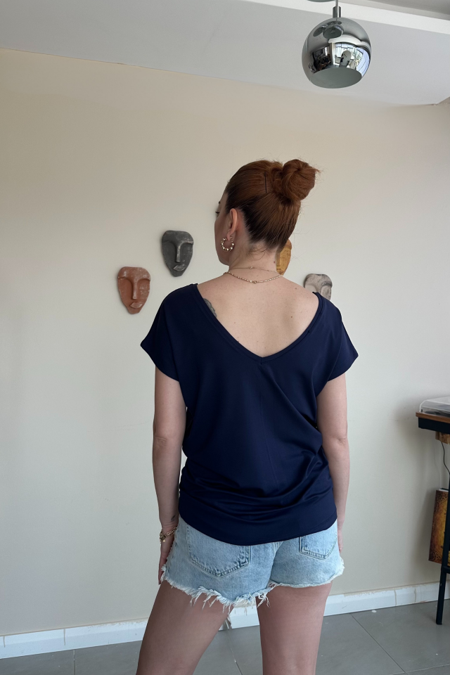 Lacivert Ön Arka V Yaka Tshirt