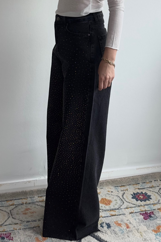 Siyah Kesik Paçalı Taşlı Jean Pantolon