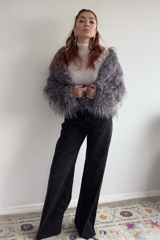 Siyah Kesik Paçalı Taşlı Jean Pantolon