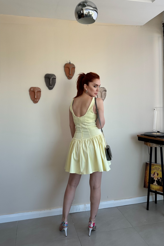 Sarı Volanlı Mini Elbise