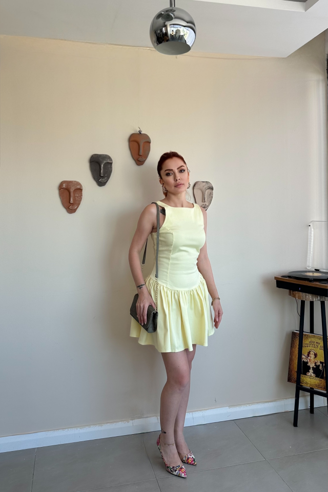 Sarı Volanlı Mini Elbise
