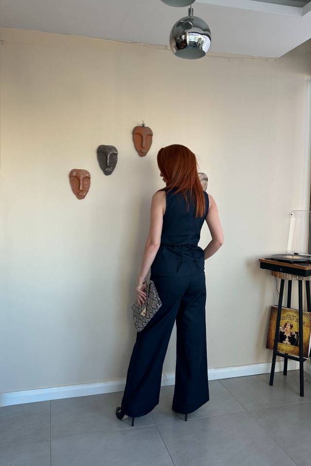 Lacivert Kruvaze Bağlamalı Keten Yelek Takım