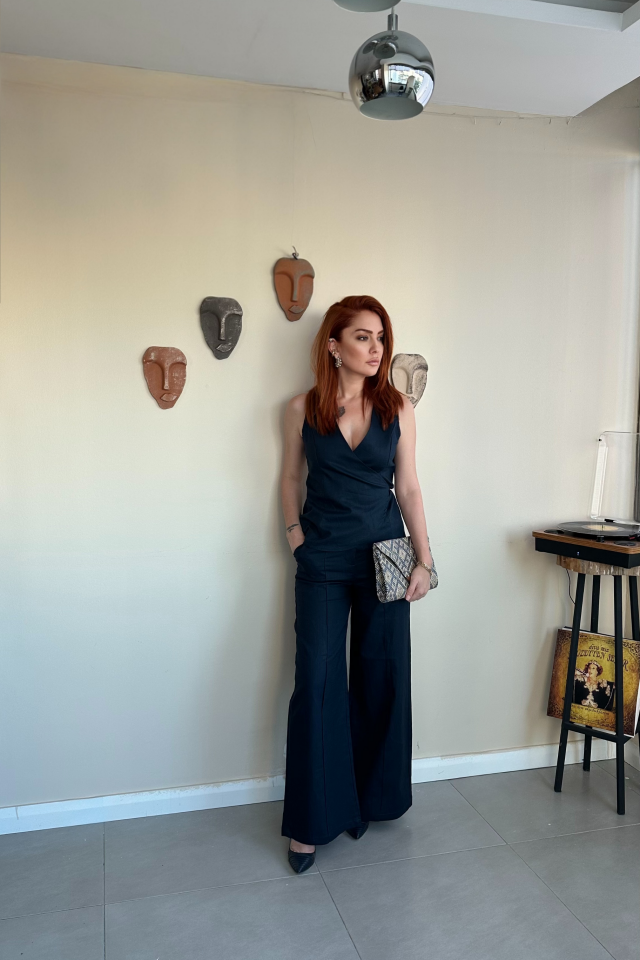 Lacivert Kruvaze Bağlamalı Keten Yelek Takım