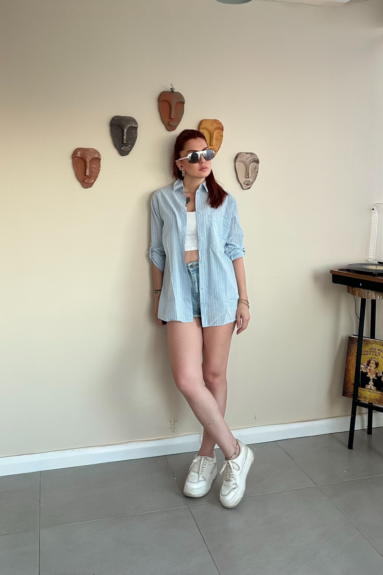 Açık Mavi Çizgili Gömlek