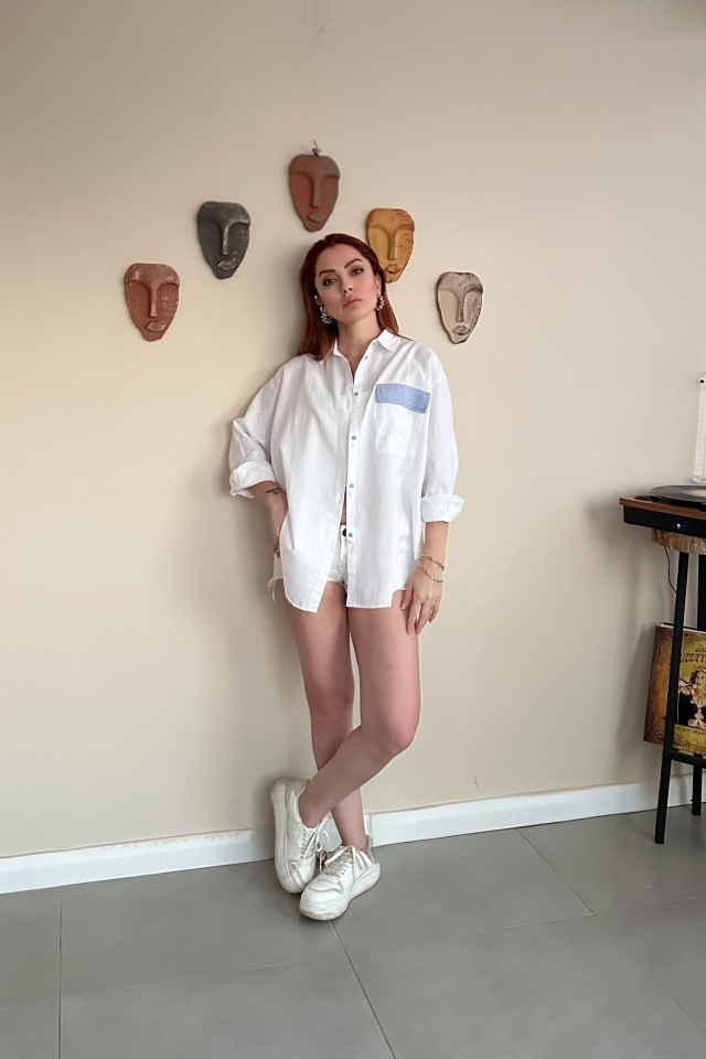 Mavi Cep Detaylı Gömlek