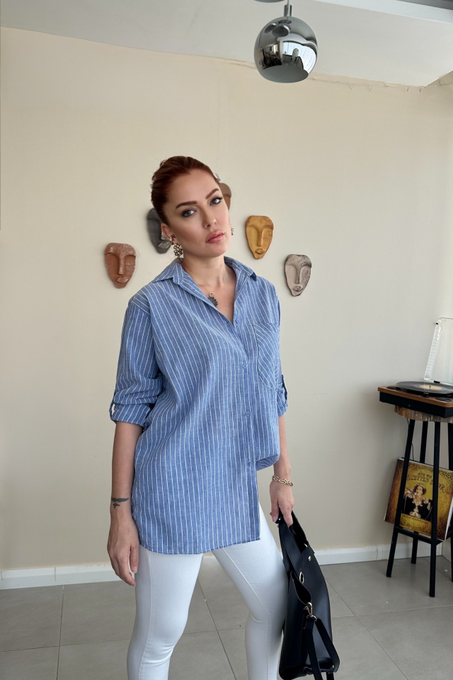 Mavi Çizgili Gömlek