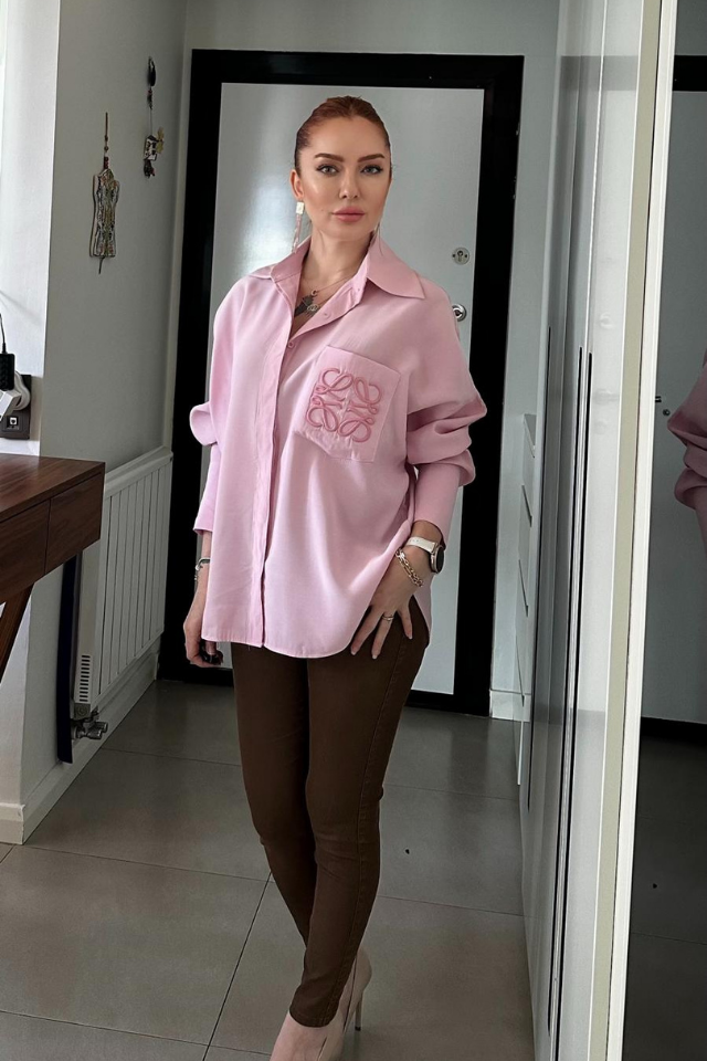 Pembe Cep Nakışlı Gömlek