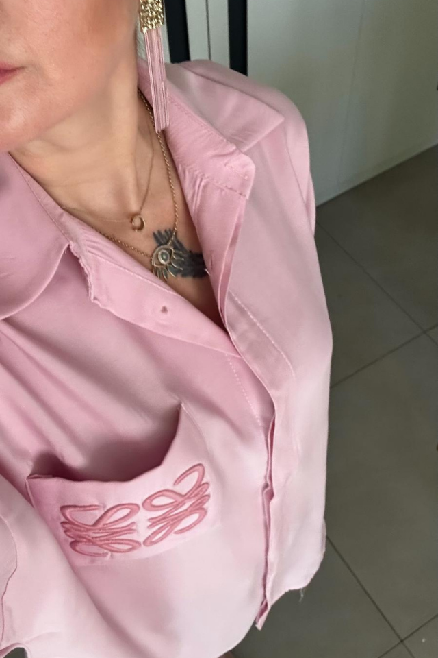 Pembe Cep Nakışlı Gömlek