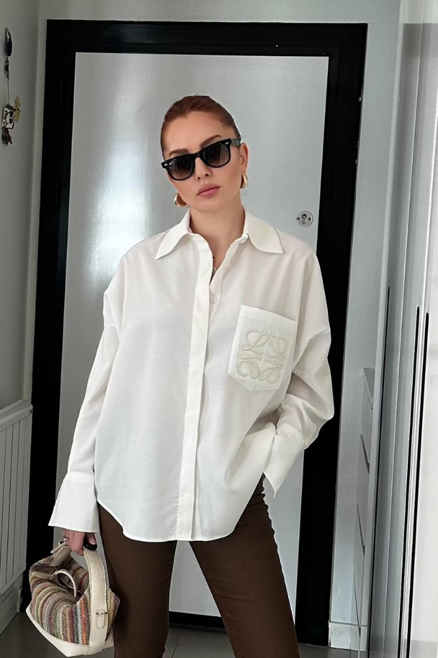 Ekru Cep Nakışlı Gömlek