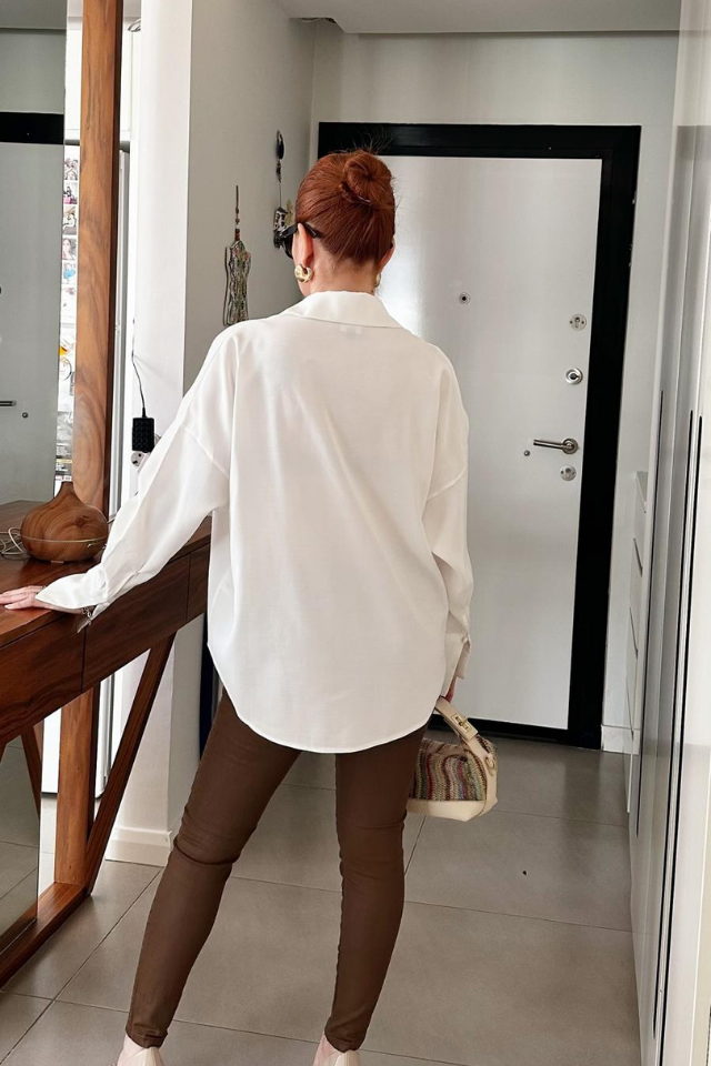 Ekru Cep Nakışlı Gömlek