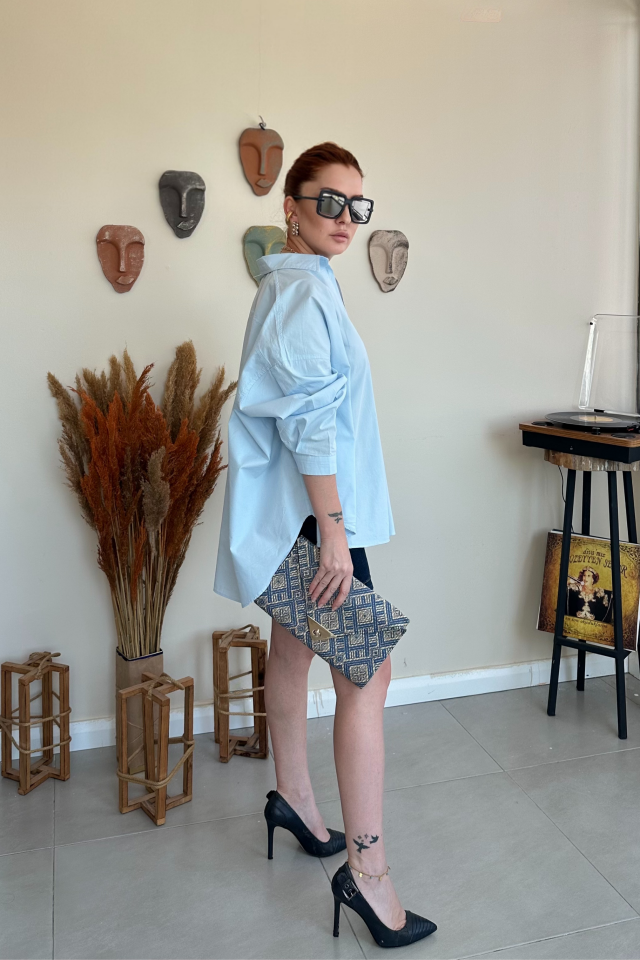 Mavi Büyük Tek Cepli Gömlek