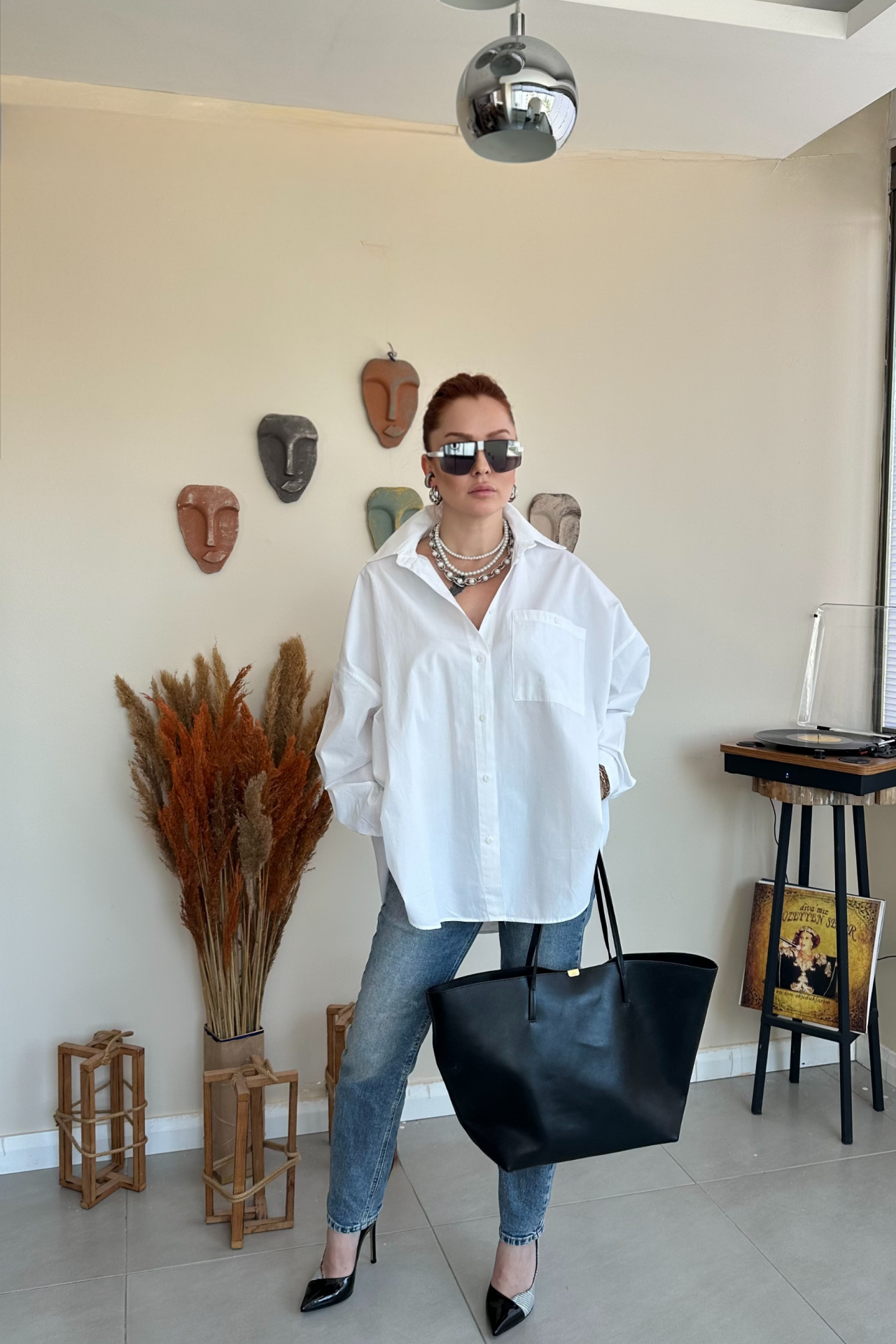 Beyaz Büyük Cepli Gömlek