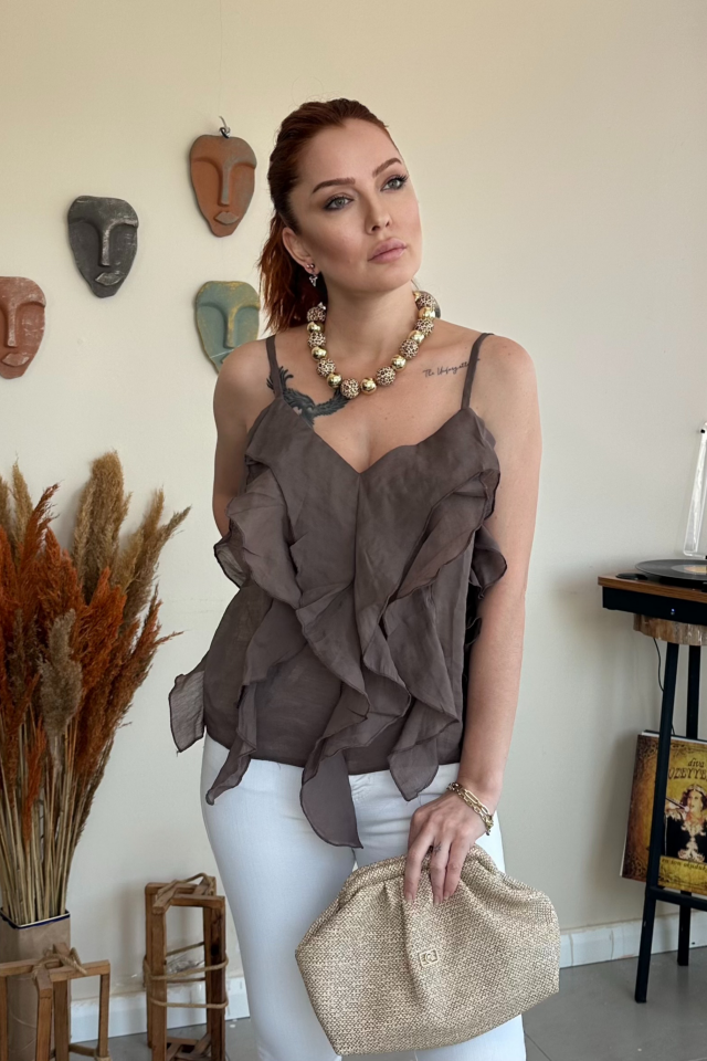 Kahverengi Fırfırlı Bluz