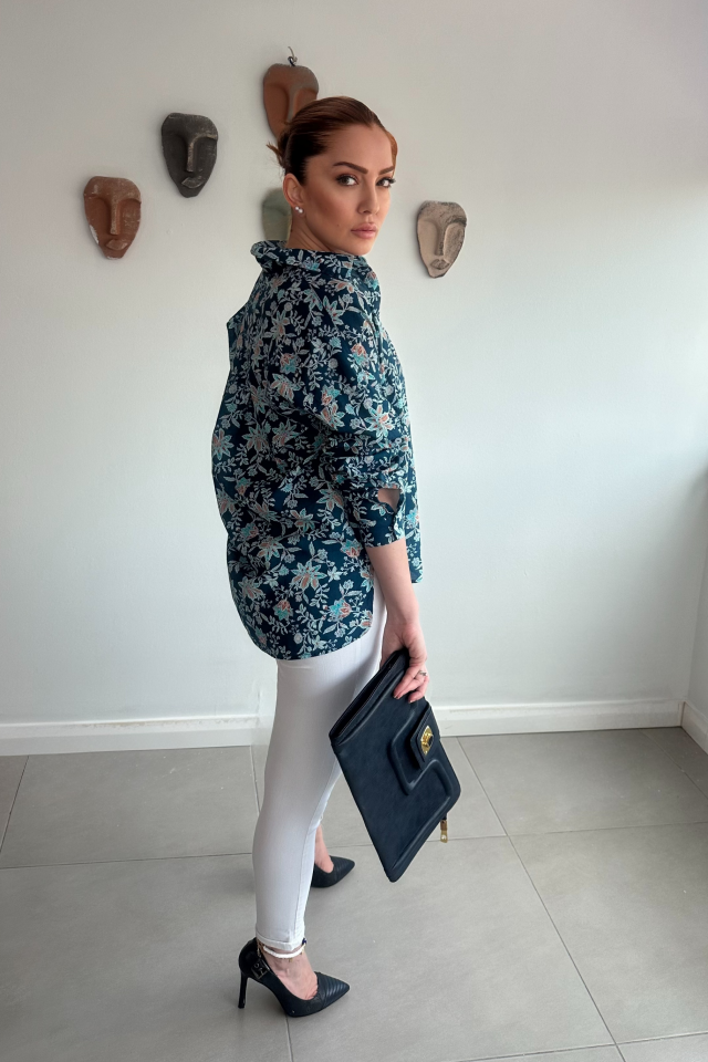 Çiçek Desenli Gömlek