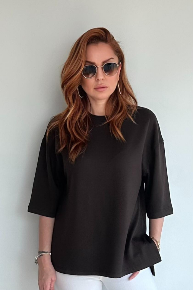 Kahve Yanları Yırtmaçlı Basic Tişört