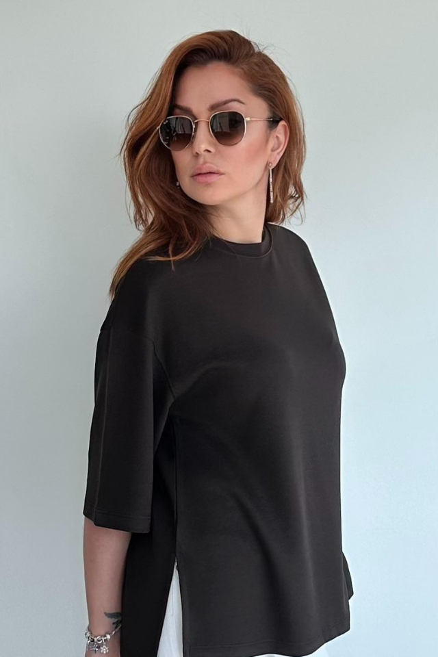 Kahve Yanları Yırtmaçlı Basic Tişört