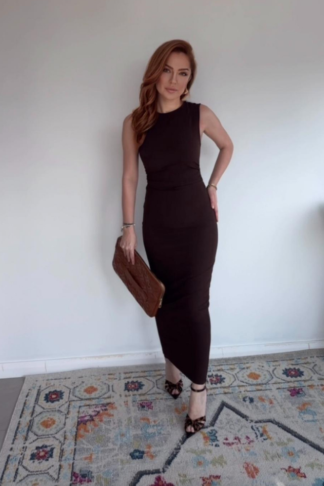 Arkası Tokalı Kahve Rengi Midi Elbise