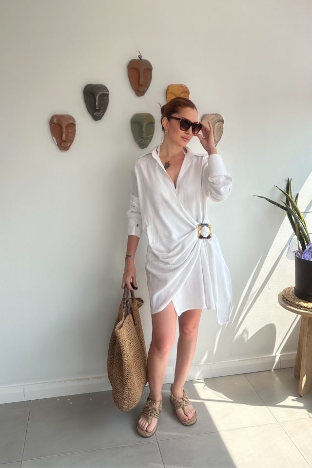 Beyaz Tokalı Gömlek Elbise