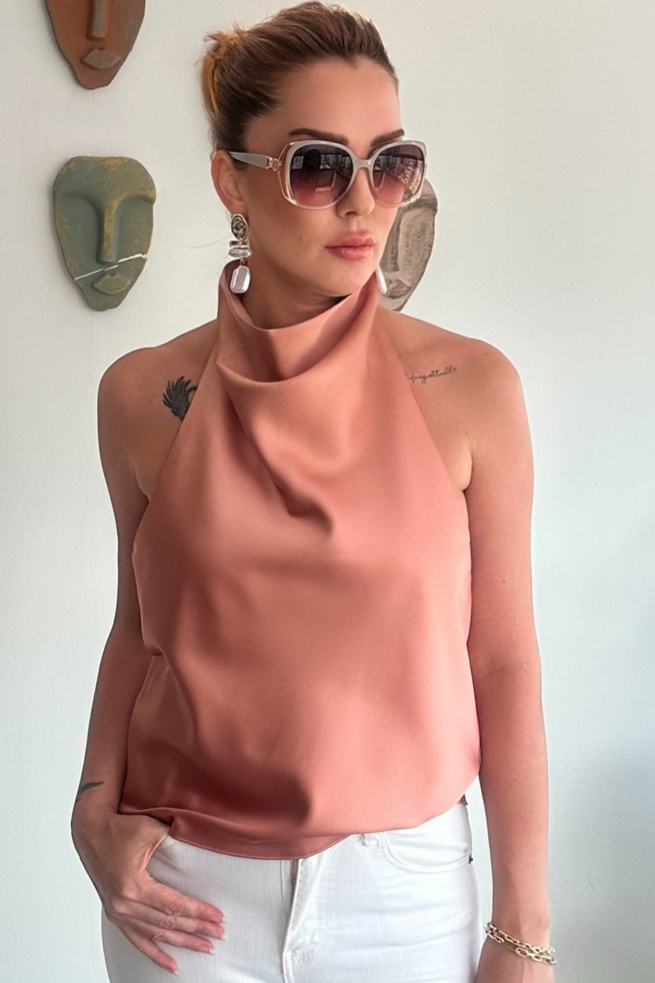 Halter Yaka Gülkurusu Saten Bluz