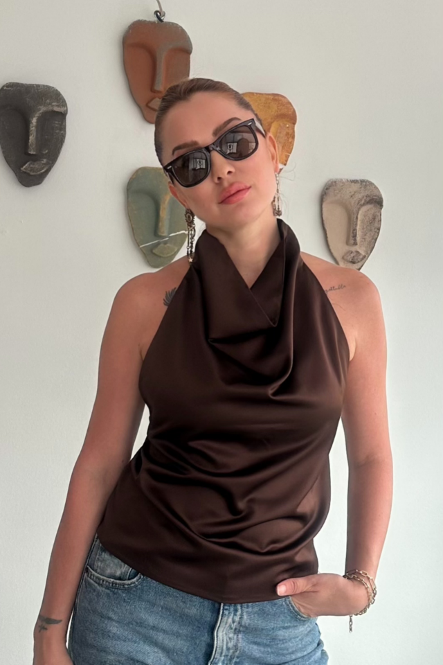 Kahve  Rengi Halter Yaka Saten Bluz