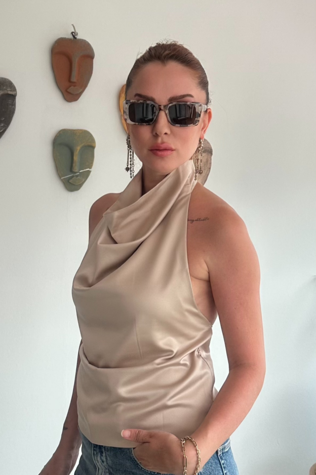 Bej Halter Yaka Saten Bluz
