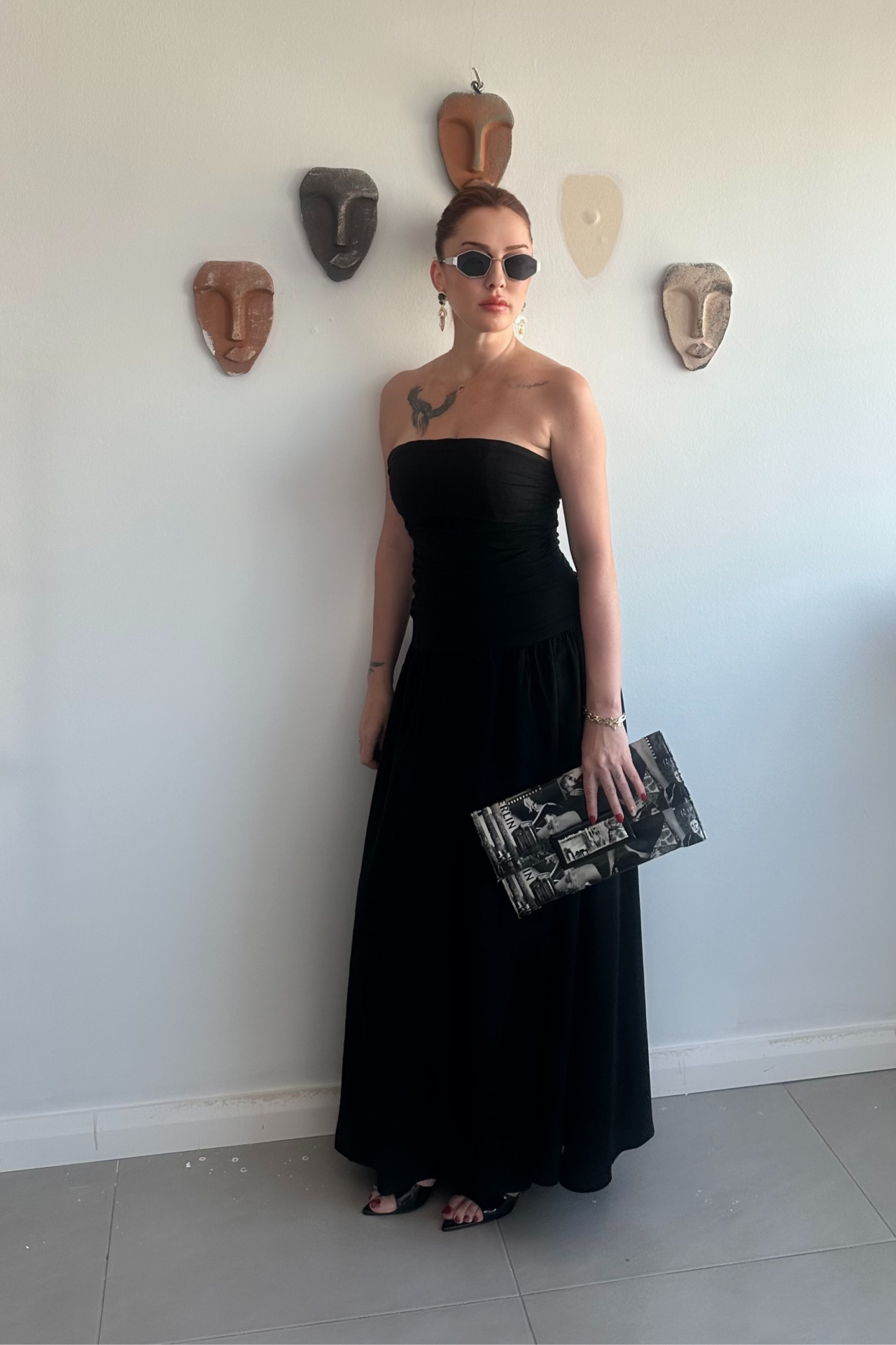 Siyah Büzgülü Straplez Elbise