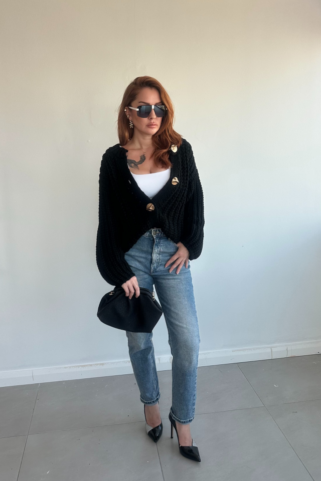 Gold Düğmeli Siyah Hırka