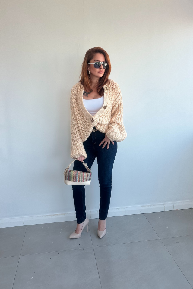 Gold Düğmeli Krem Hırka