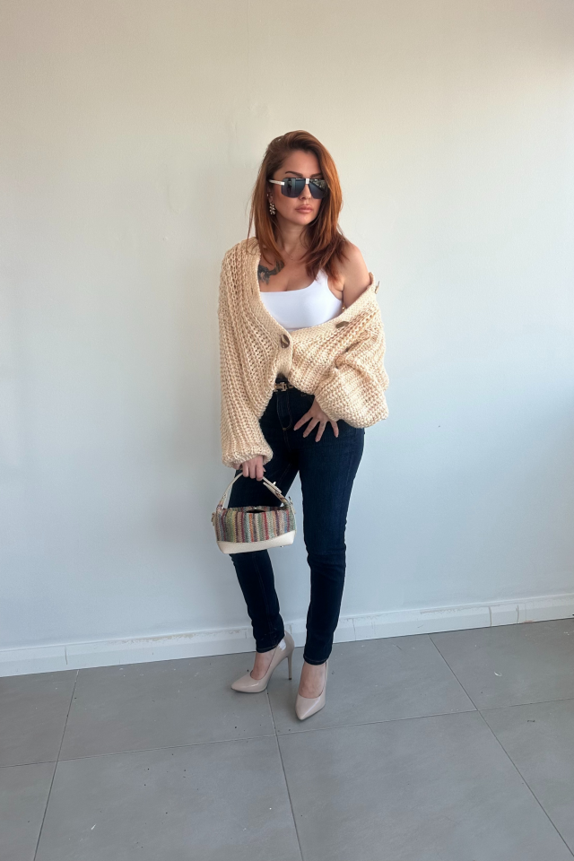 Gold Düğmeli Krem Hırka